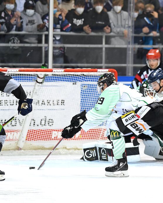 4:3-Sieg in Straubing – Norman Hauner trifft in der Verlängerung