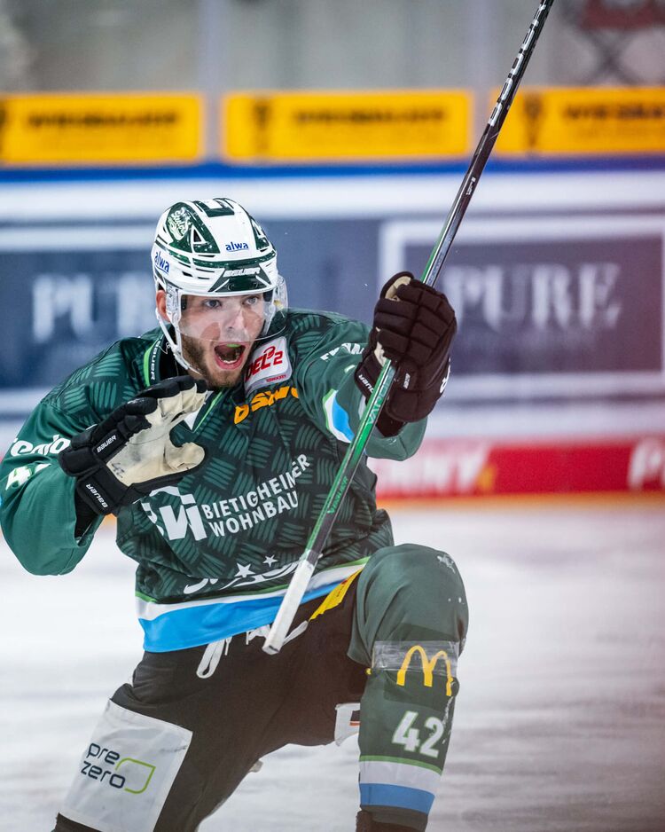 Erster Saisonsieg perfekt – Steelers gewinnen mit 6:2 gegen Bad Nauheim