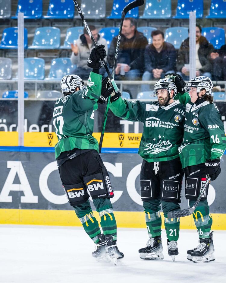 Souveräner Heimsieg gegen den SC Riessersee