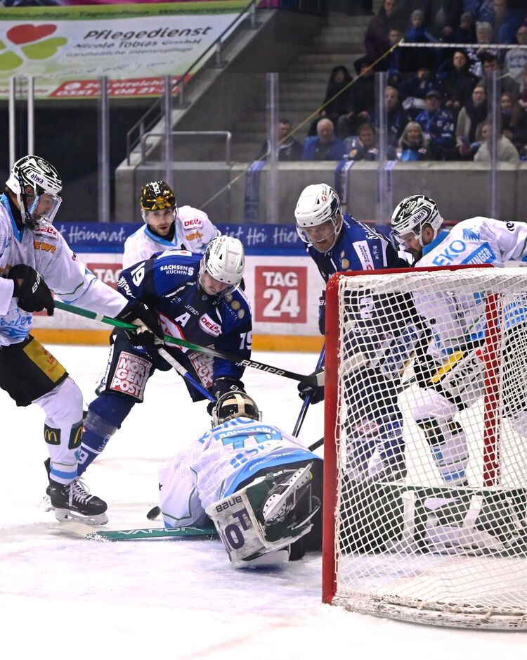 Aufopferungsvoll kämpfende Steelers gewinnen in Dresden