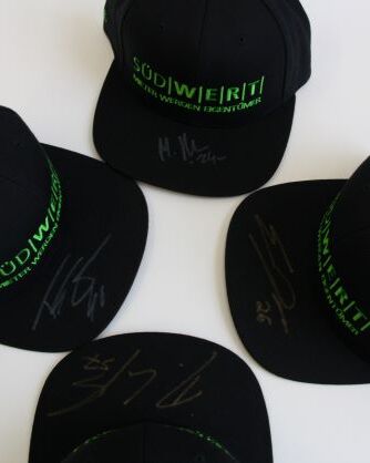 Aktuelle Gebote - Versteigerung Interview Caps #24, #40, #26 und #57