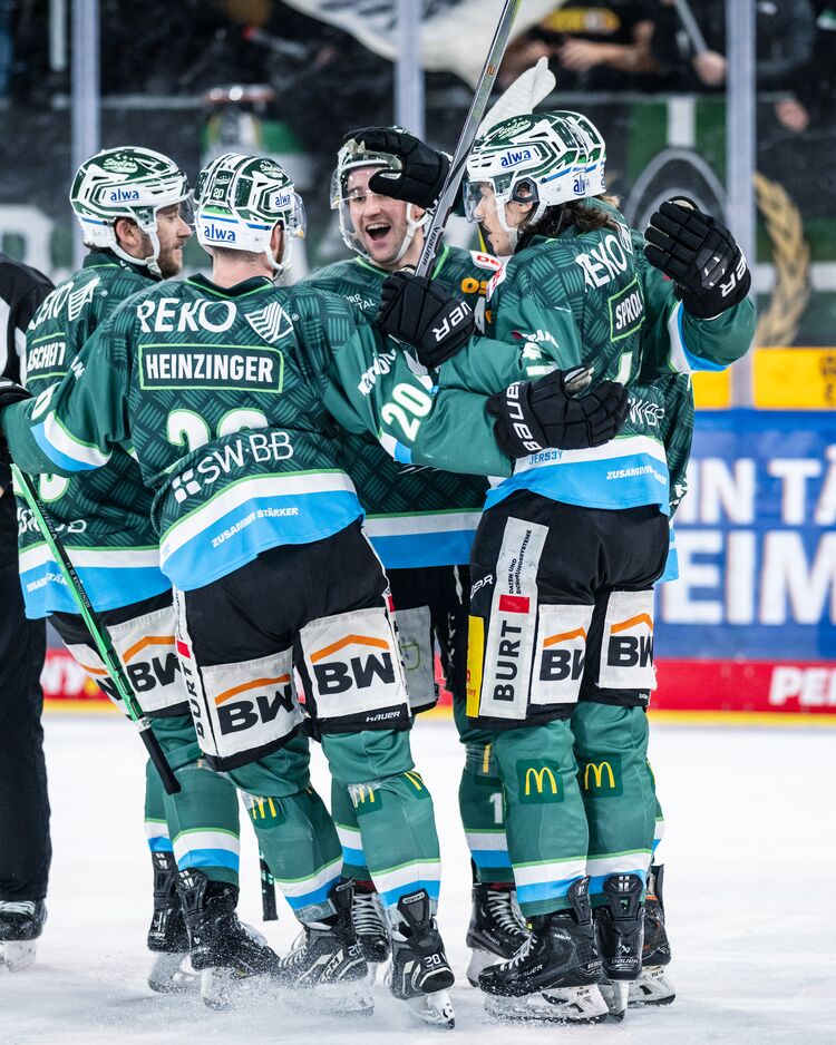 Versteigerung der Heim-Trikots 2023/2024