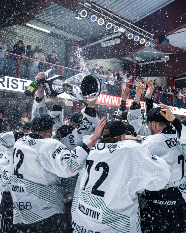 Steelers krönen sich zum Meister