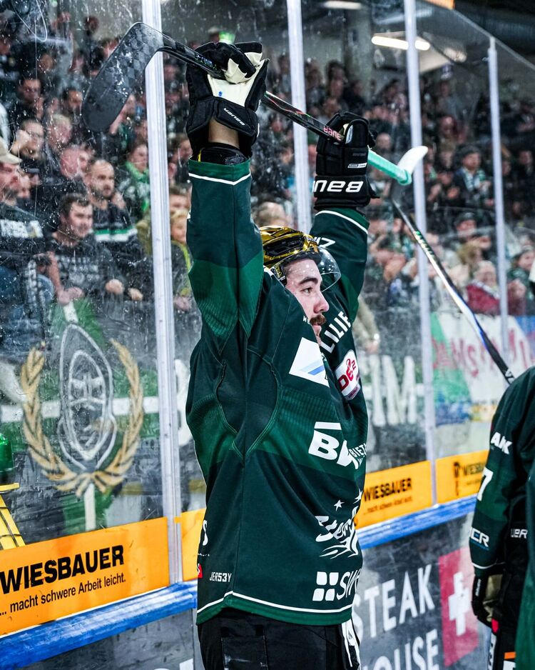 Under Review: Mehr als ein Lebenszeichen