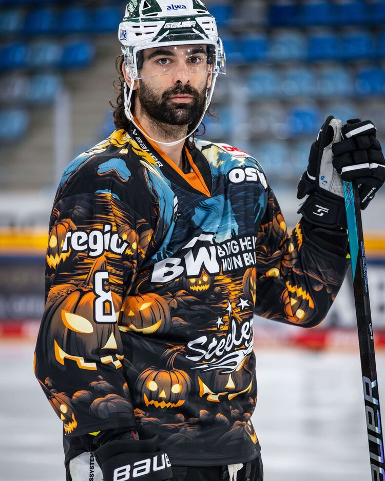 Trikotversteigerung der Halloween-Trikots