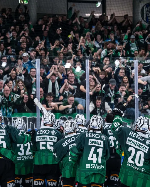 Under Review: Auf der Zielgeraden